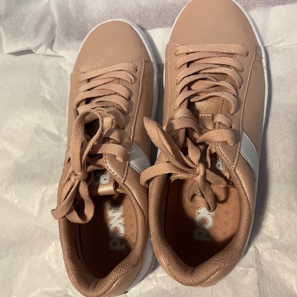 EUC Pony Classic Low Sneakers Metallic Rose Gold Size 9 - Picture 3 of 7